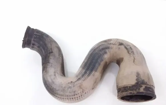 Audi A4 S4 B5 8D Intercooler hose/pipe 8D0145828C