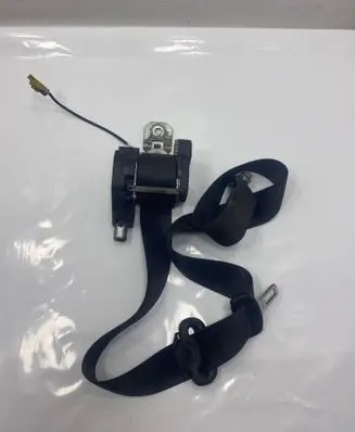 Iveco Daily 4th gen Front seatbelt 33014051