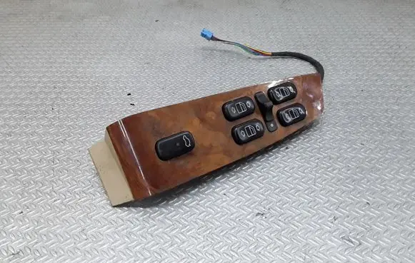 Mercedes-Benz S W220 Electric window control switch