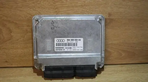 Audi A3 S3 8P Engine control unit/module 06A906033DS