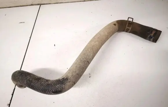 Toyota Yaris Engine coolant pipe/hose