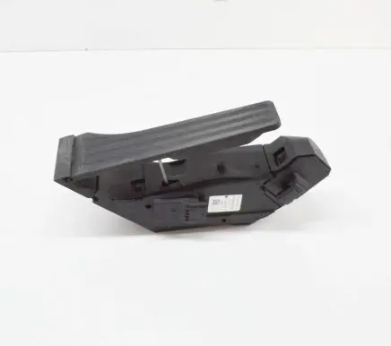 Mercedes-Benz EQC Accelerator throttle pedal A2533001900