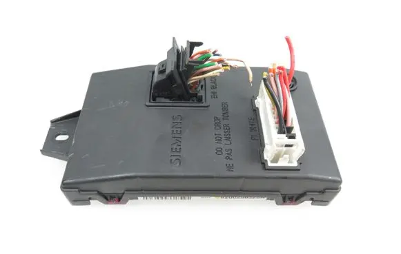 Dacia Logan I Central body control module S118522007C 8200296328A