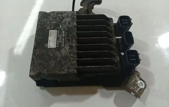 Toyota Corolla Verso AR10 Fuel injection control unit/module 8987120070