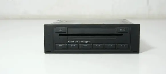 Audi A4 S4 B6 8E 8H CD/DVD changer CFA00039A