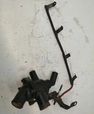 Thermostat/thermostat housing