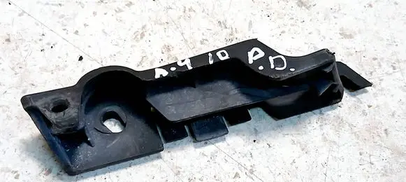Front bumper mounting bracket