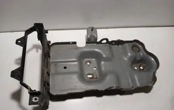 Battery tray