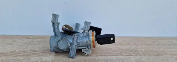 Mitsubishi Space Wagon Ignition lock MR329406