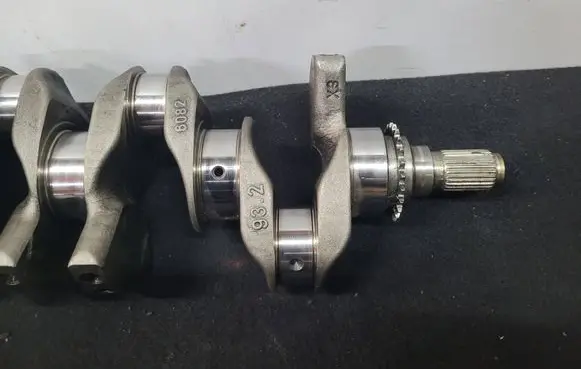 Volvo XC90 Crankshaft 31401873