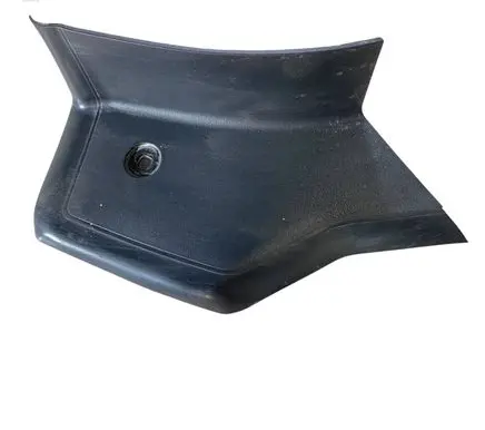 Rear/tail light trim molding