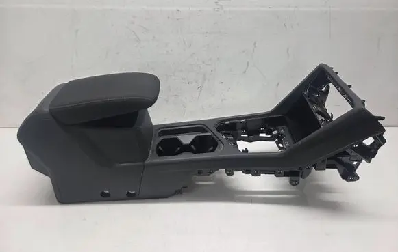 Volkswagen Tiguan Center console 5NB863241G