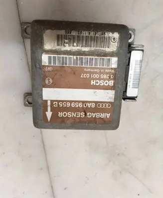 Audi A4 S4 B5 8D Airbag control unit/module 8A0959655B 0285001037 96114141192