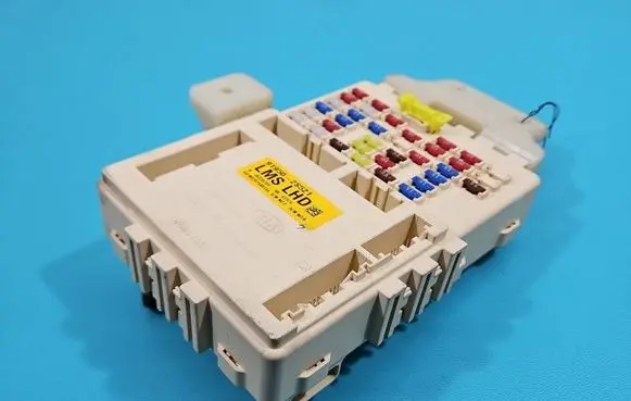 Hyundai ix35 Fuse box set 91950-2S521 IMPRK1515681