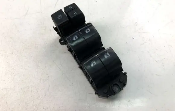 Toyota Camry Electric window control switch 8404033160