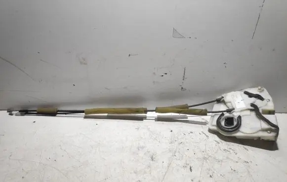 Mazda 6 Rear door lock F97G16L1