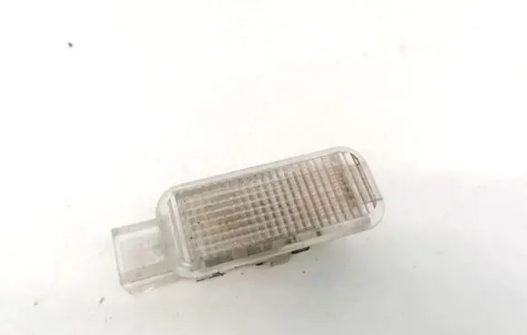 Volkswagen PASSAT B5 Other interior light 4B0947415