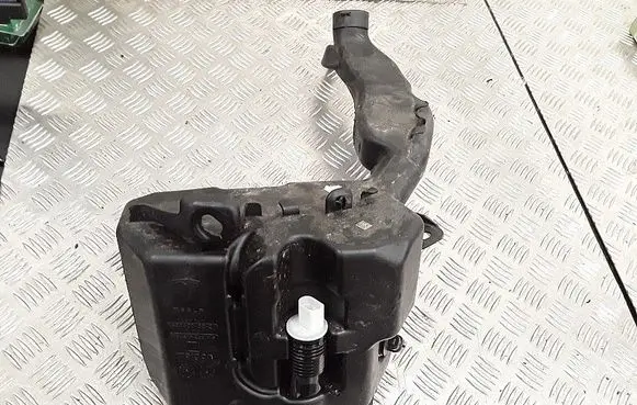 Tesla Model Y Windshield washer fluid reservoir/tank 149040000c