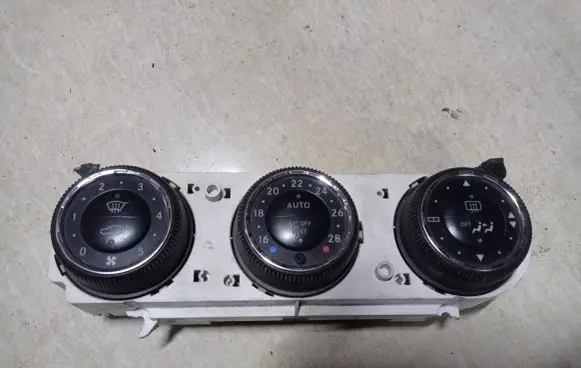 Mercedes-Benz ML W163 Climate control unit a1638204289kz