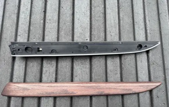 Land Rover Discovery 5 Other front door trim element HY32237B74 L0270875AA01