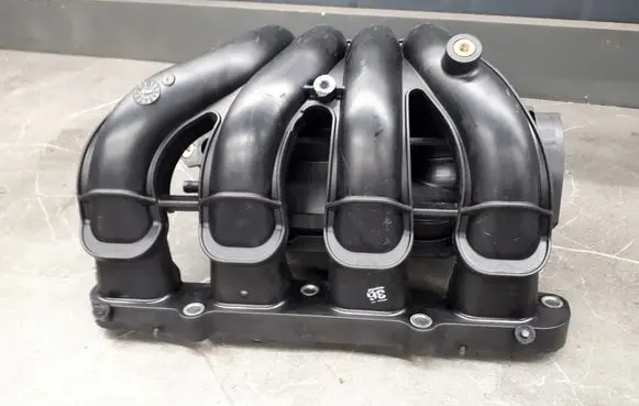 Suzuki Swift II Intake manifold 1058811s02