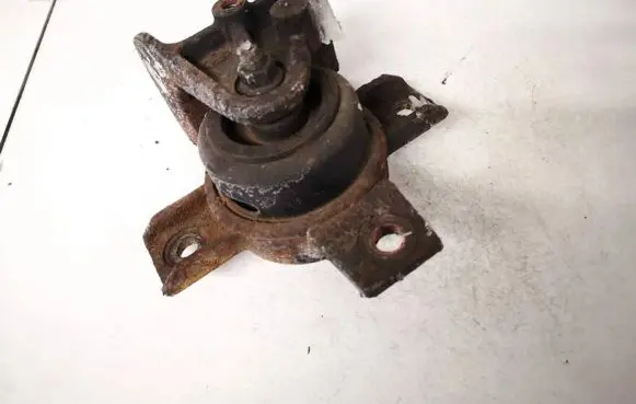 Hyundai Santa Fe Engine mount bracket 218122b500 21812-2b500
