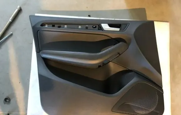 Audi Q5 SQ5 Front door card panel trim 8R2837019