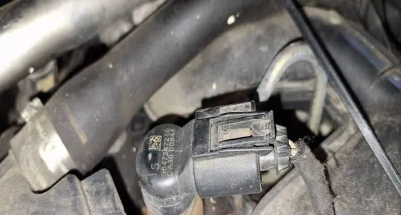 Peugeot 407 Fuel injector 9647247280