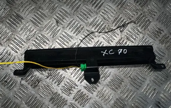 Volvo XC70 Third/center stoplight 8658948