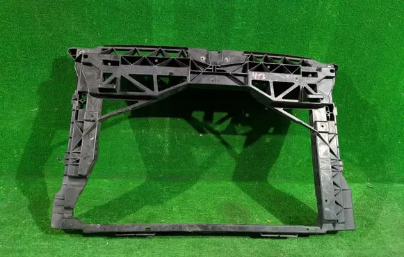 Seat Leon (5F) Radiator support slam panel