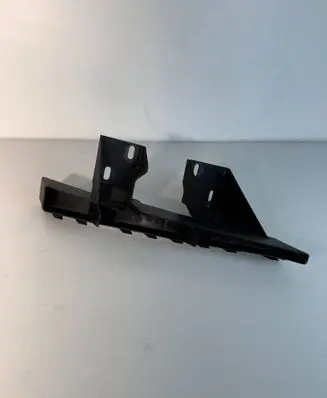 Audi Q7 4L Front bumper mounting bracket 4L0807333