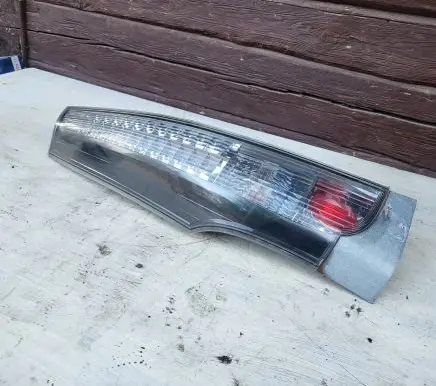 Mitsubishi Grandis Rear/tail lights 22087642