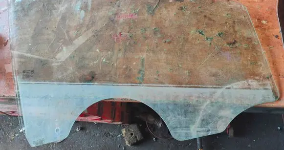 Chevrolet Orlando Sliding door window/glass 
