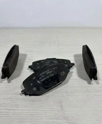 Opel Grandland X Brake pads (front) 9839379280