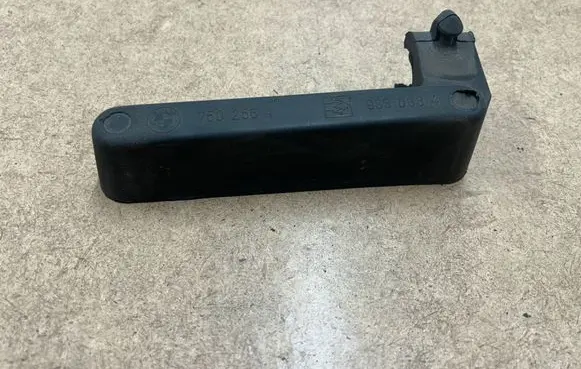 BMW 3 E46 Other engine bay part 13717502564 7502564