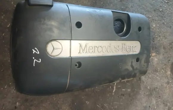 Mercedes-Benz C W203 Engine cover (trim) A6110101067
