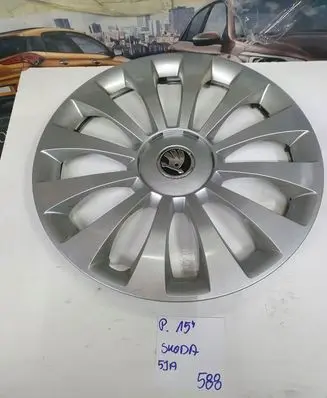 Skoda Octavia Mk3 (5E) R15 wheel hub/cap/trim 