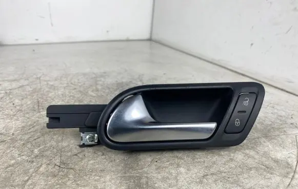 Volkswagen Jetta V Front door interior handle 1K1837113