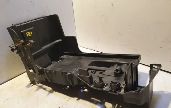 Opel Vectra C Battery tray 24413805 0086022