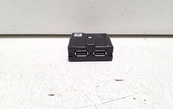 Audi A5 USB socket connector 5Q0035726L