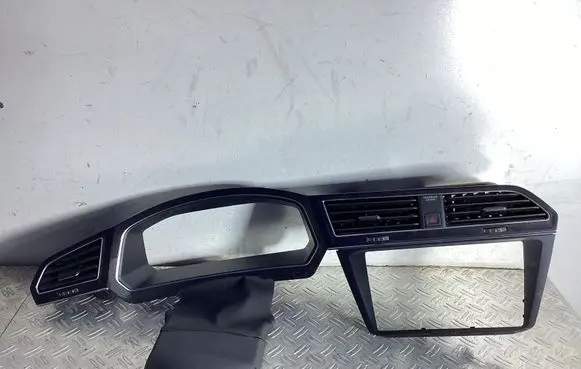 Volkswagen Tiguan Dashboard trim 5NB858019 5G0858565 5NB815719
