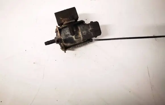 Seat Alhambra (Mk1) Turbo solenoid valve 028906283F