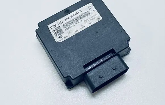 Volkswagen Up Voltage converter/converter module 3AA919041B