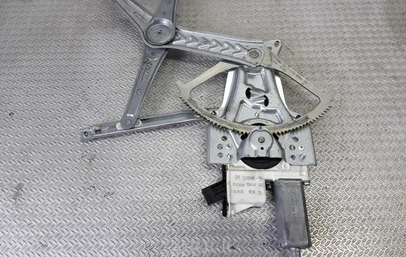 Opel Vectra C Front door window regulator with motor 9178988