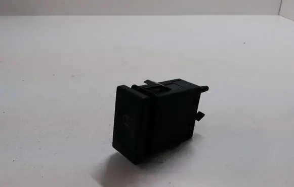 Volkswagen PASSAT B5 Windscreen/window heater switch 3B0959621C