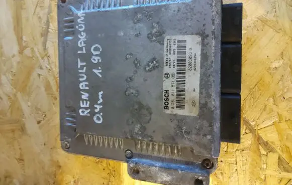 Renault Laguna II Engine control unit/module 0281011571