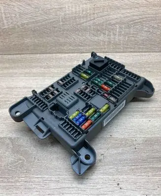BMW X5 E70 Fuse module 518954020A 693168703 6114