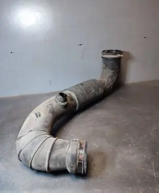 Mercedes-Benz Sprinter W901 W902 W903 W904 Air intake hose/pipe A9065281724