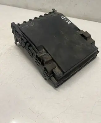 Volkswagen Touran II Fuse box cover 1K0937132F