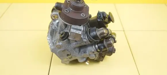 Volvo C70 Fuel injection high pressure pump 0445010618 D5204T5